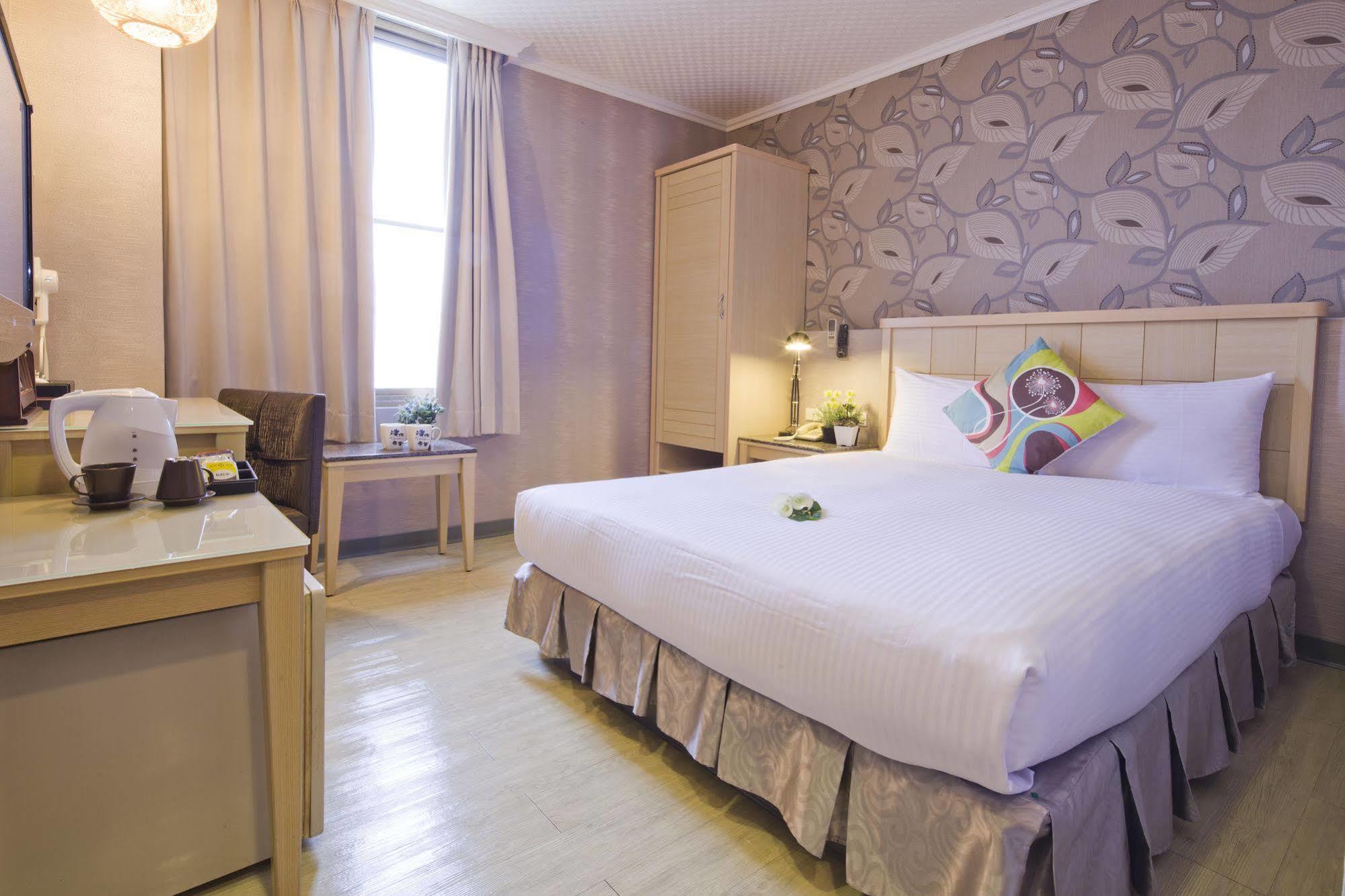 Just Enjoy Business Hotel Ταϊνάν Εξωτερικό φωτογραφία